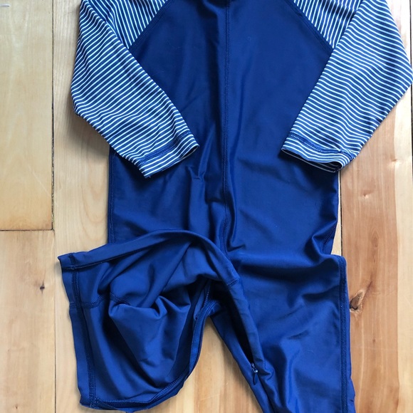 Toddler swim sun suit - Picture 2 of 6